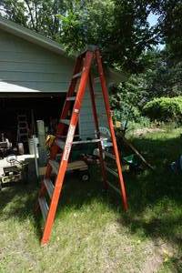 lot 133 image: Keller 8 Fiberglass Step Ladder