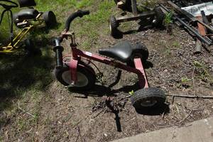 lot 132 image: Heavy Duty Tricycle