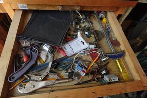 lot 143 image: Contents of Drawer - Vise Grip, Torque Wrenches