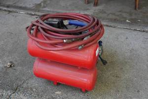 lot 2 image: G-Force Dual Tank Air Compressor