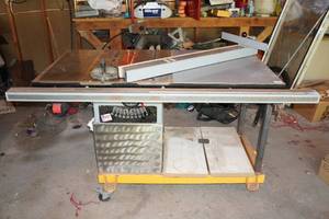 lot 13 image: Delta Table Saw with Stand and Extension - Biesemeyer Fence System