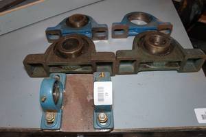 lot 42 image: Pillow Blocks