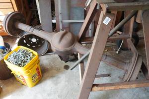 lot 157 image: Straight Axle - 5-Bolt, 3 Diameter