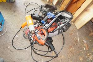 lot 89 image: Assorted Power Tools - Drill, Sander, Heat Gun, Saw