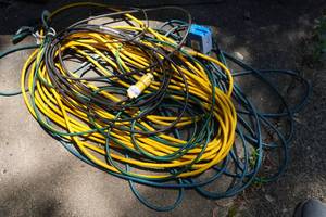 lot 106 image: Extension Cords
