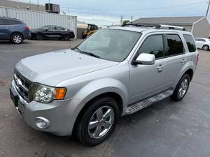 lot 1 image: 2010 Ford Escape Limited 4x4