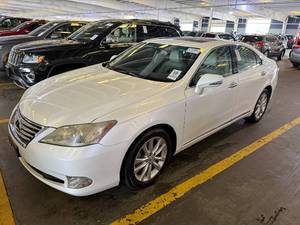 lot 7 image: 2012 Lexus ES 350