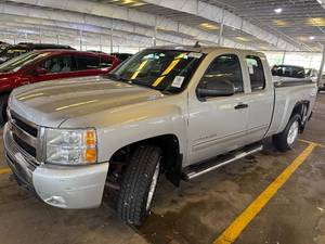 lot 24 image: 2010 Chevrolet Silverado 1500 LT 4x4