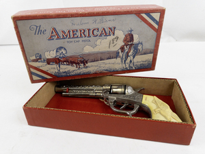 lot 14 image: Kilgore American Vintage Cap Gun with Original Packaging