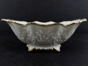 lot 38B image: Lenox Vintage Gold Trimmed 7 Porcelain Serving Bowl with 24 Karat Gold Trim