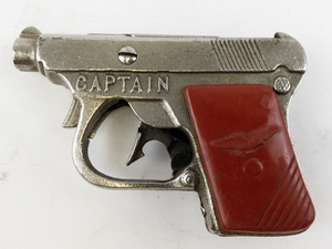 lot 187 image: 1940s Kilgore Cast Iron Captain Toy Cap Gun