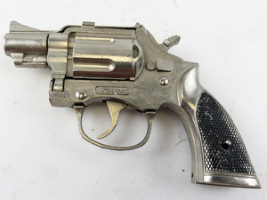 lot 195 image: Vintage Hubley Trooper Snub Nose Toy Cap Gun