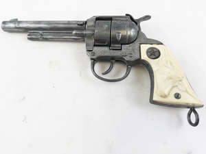 lot 207 image: Vintage Metal Cowboy .45 Toy Revolver Cap Gun