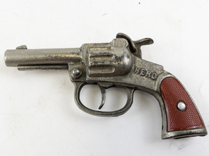 lot 217 image: Antique U. S. Stevens Hero Cap Gun 5.25 Cast Iron
