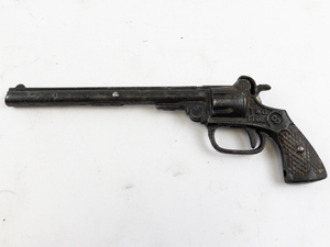 lot 220 image: 1923 Kenton S W Two Time Cast Iron Toy Cap Gun