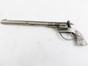 lot 223 image: Vintage Kilgore Cast Iron Long Boy Cap Gun