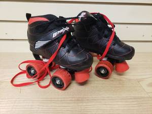 lot 12 image: Lenexa Black and red size USA 1 roller skates