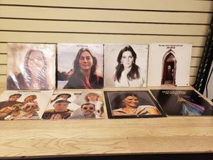 lot 30 image: 8 Record Albums