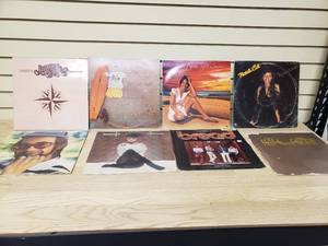 lot 31 image: 8 Record Albums