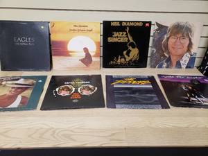 lot 32 image: 8 Record Albums