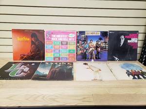 lot 35 image: 8 Record Albums