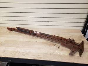 lot 69 image: Handyman Jack