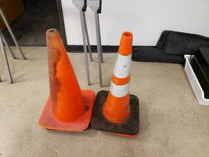 lot 74 image: 4 emergency construction Cones