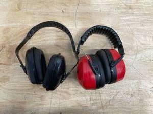 lot 97 image: Lot of 2 - Ear Protection Muffs