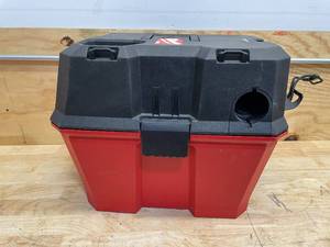 lot 102 image: Milwaukee M18 FUEL 6 Gal. Cordless WetDry Shop Vacuum 0910-20 Tool Only