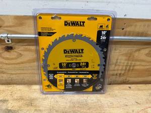 lot 120 image: DeWALT 10 24T (0714256)
