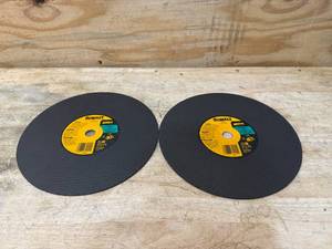 lot 122 image: Dewalt Lot of 2 - DW8027 blade (0714254)