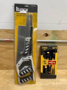 lot 149 image: Lot of 2 - Saw Kit and Screwdriver Set Combo