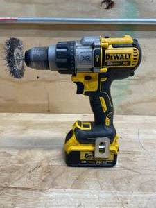 lot 20 image: DEWALT 20V MAX XR Cordless Brushless 3-Speed 12 in. Hammer Drill with 4.0Ah Battery