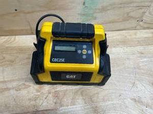 lot 183 image: CAT CBC25E 25 Amp Battery Charger
