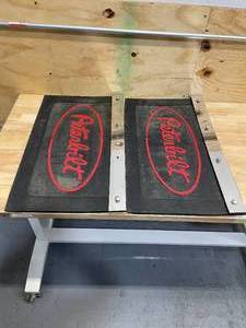lot 190 image: Lot of 2 - Peterbilt Mud Flaps for Semi