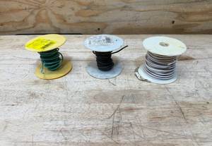 lot 173 image: Lot of 3 wires