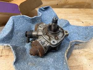 lot 175 image: 6.7 Powerstroke High Pressure Fuel Pump