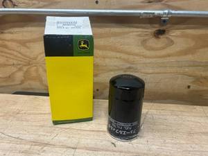 lot 202 image: JOHN DEERE MIU802154 Final Fuel Filter