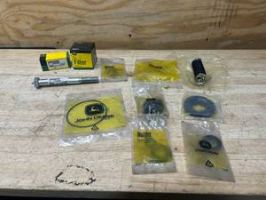 lot 210 image: JOHN DEERE- Lot of Various Items
