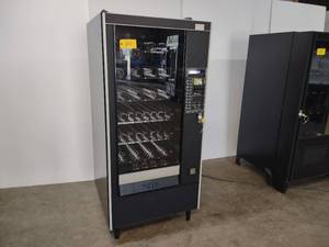lot 20 image: Automatic Products Snackshop 112