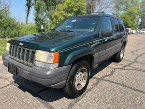1998 JEEP GRAND CHEROKEE LAREDO *4x4 w/ No Accidents* (NO RESERVE)