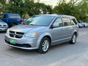 lot 17 image: 2014 DODGE GRAND CARAVAN SXT 127k Miles  2 Owner  No Accidents (NO RESERVE)