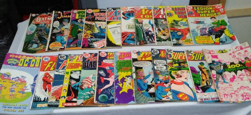 lot 21 image: Vintage DC Comics (22) Circa 60s and 70sBatman, Superman, Flash and More.