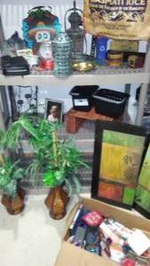 lot 29 image: Home Dcor and Office Supplies.