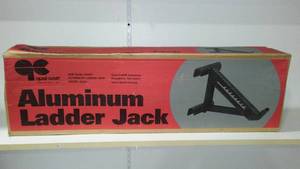 lot 56 image: Qual-craft Industries Aluminum Ladder Jack 2420
