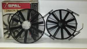 lot 57 image: Spal 30102056 14 in. Pusher Fan.