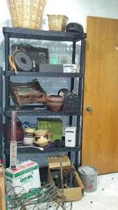 lot 76 image: Vintage, Fishing and Patio items with flip top totes (5).