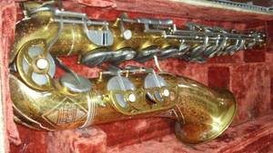 lot 107 image: Vintage Getzen Saxophone
