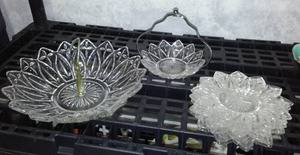 lot 116 image: Federal Glass Petal Pattern, Circa 50s.