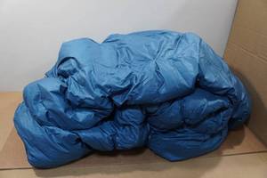 lot 32 image: Queen Down Duvet Insert